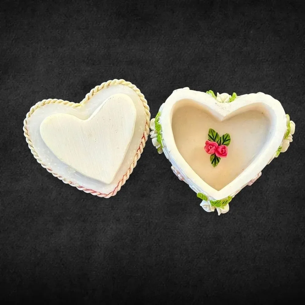 Vintage 90s Heart Ceramic Jewelry Trinket Box Cute Coquette Bows & Roses Small